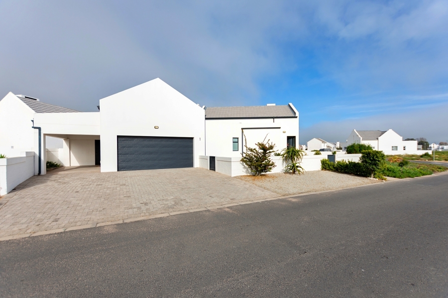 3 Bedroom Property for Sale in Britannia Bay Western Cape